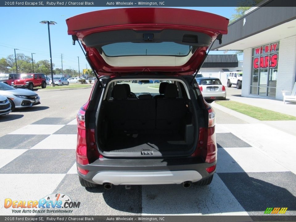 2018 Ford Escape SE Ruby Red / Charcoal Black Photo #5