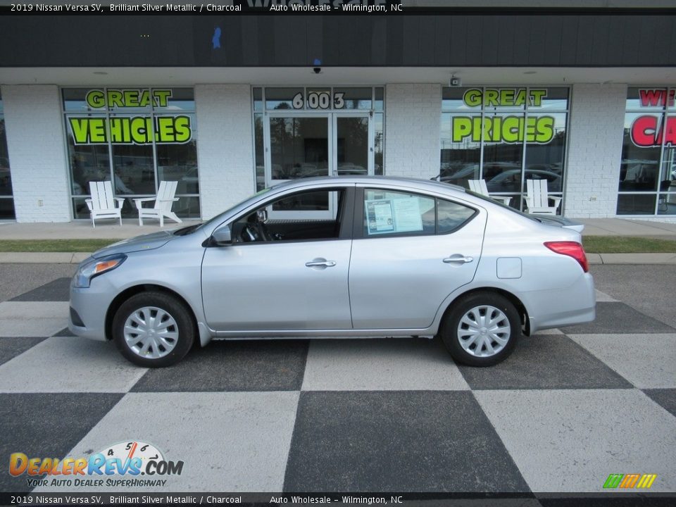 2019 Nissan Versa SV Brilliant Silver Metallic / Charcoal Photo #1