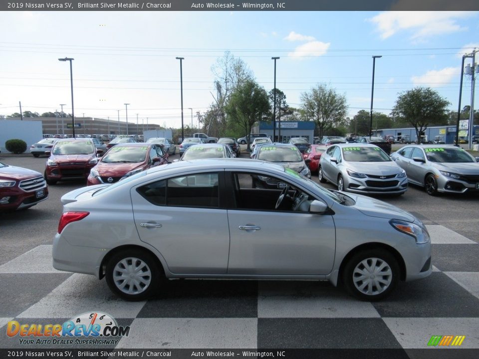 2019 Nissan Versa SV Brilliant Silver Metallic / Charcoal Photo #3