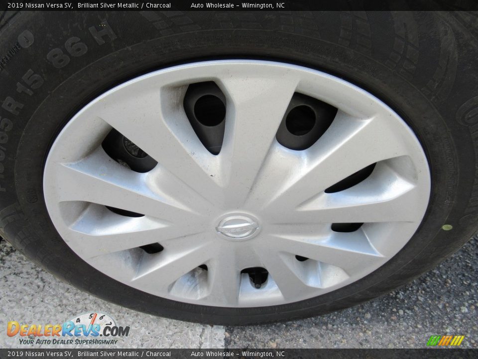 2019 Nissan Versa SV Brilliant Silver Metallic / Charcoal Photo #6