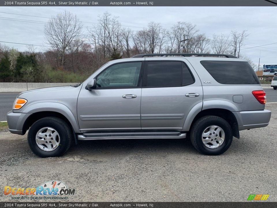 2004 Toyota Sequoia SR5 4x4 Silver Sky Metallic / Oak Photo #6