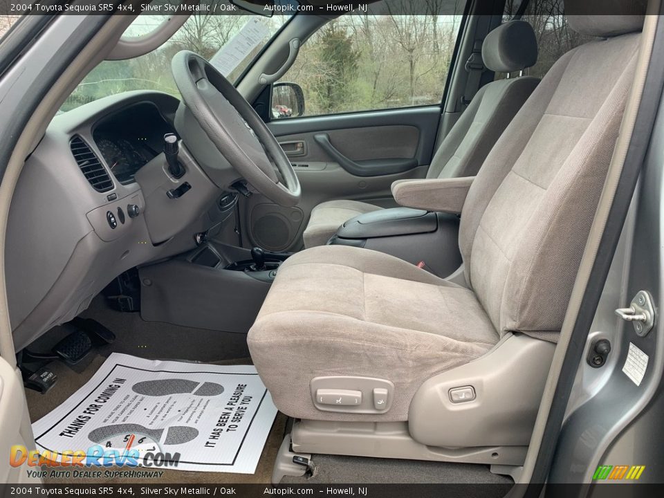 2004 Toyota Sequoia SR5 4x4 Silver Sky Metallic / Oak Photo #9