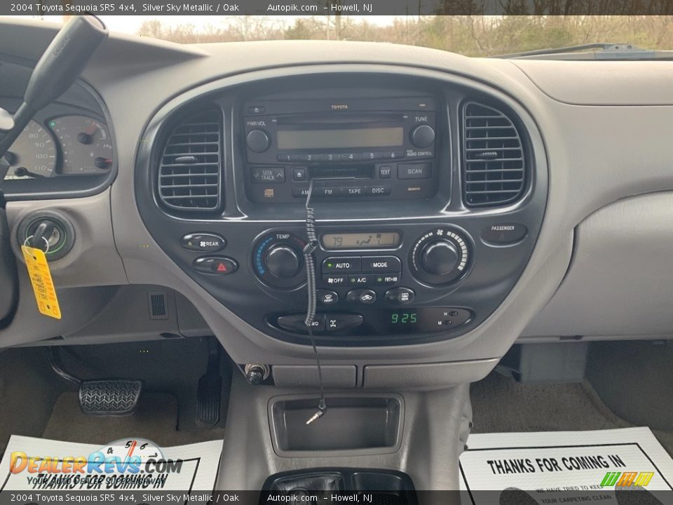 2004 Toyota Sequoia SR5 4x4 Silver Sky Metallic / Oak Photo #15