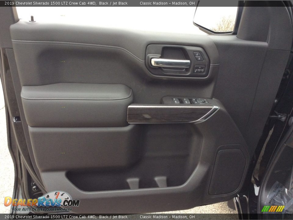 2019 Chevrolet Silverado 1500 LTZ Crew Cab 4WD Black / Jet Black Photo #8