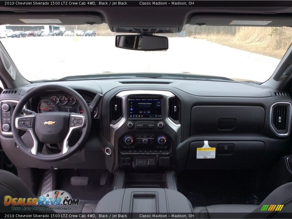 Dashboard of 2019 Chevrolet Silverado 1500 LTZ Crew Cab 4WD Photo #12