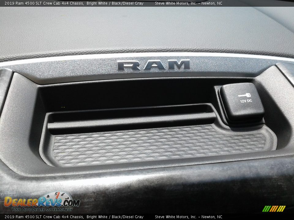 2019 Ram 4500 SLT Crew Cab 4x4 Chassis Bright White / Black/Diesel Gray Photo #16