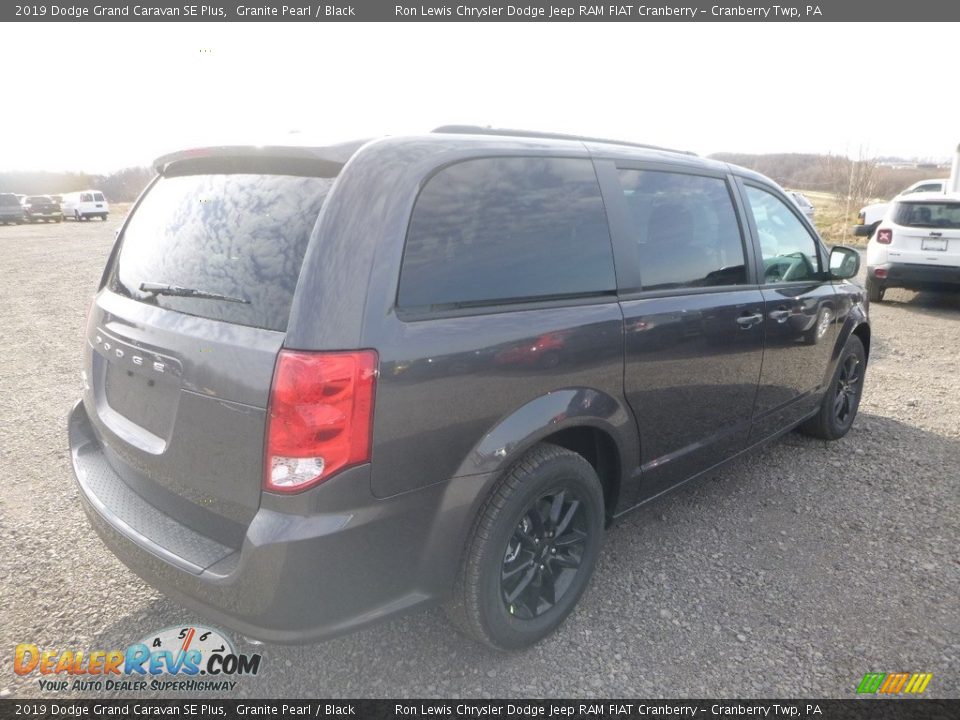 2019 Dodge Grand Caravan SE Plus Granite Pearl / Black Photo #5