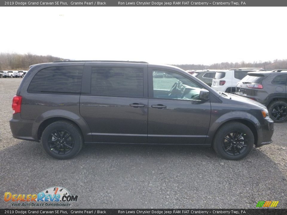 2019 Dodge Grand Caravan SE Plus Granite Pearl / Black Photo #6