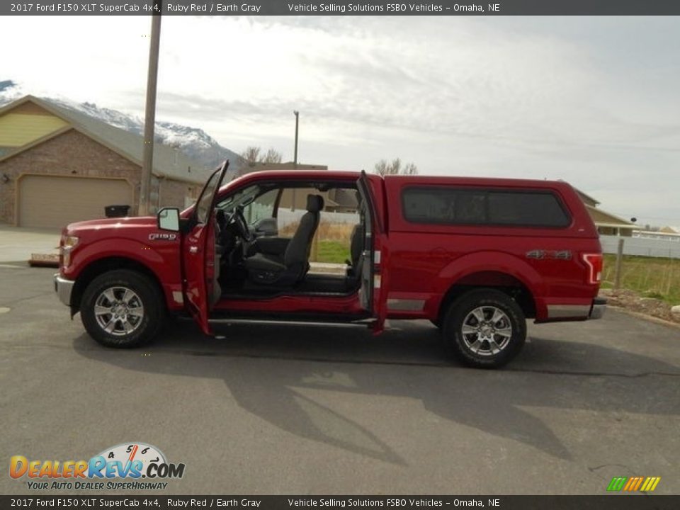 2017 Ford F150 XLT SuperCab 4x4 Ruby Red / Earth Gray Photo #10