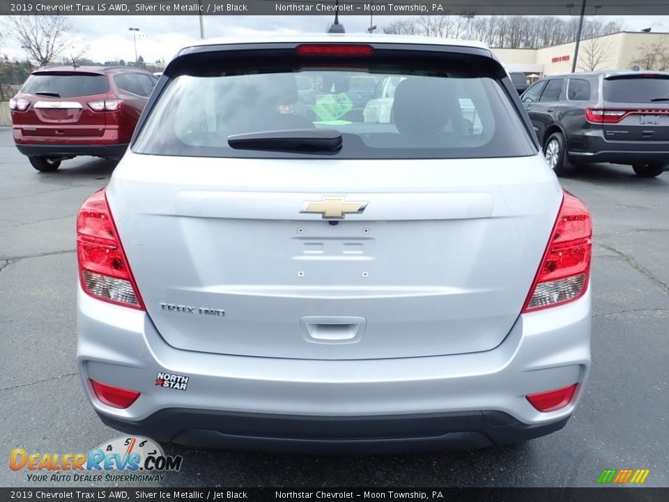 2019 Chevrolet Trax LS AWD Silver Ice Metallic / Jet Black Photo #4