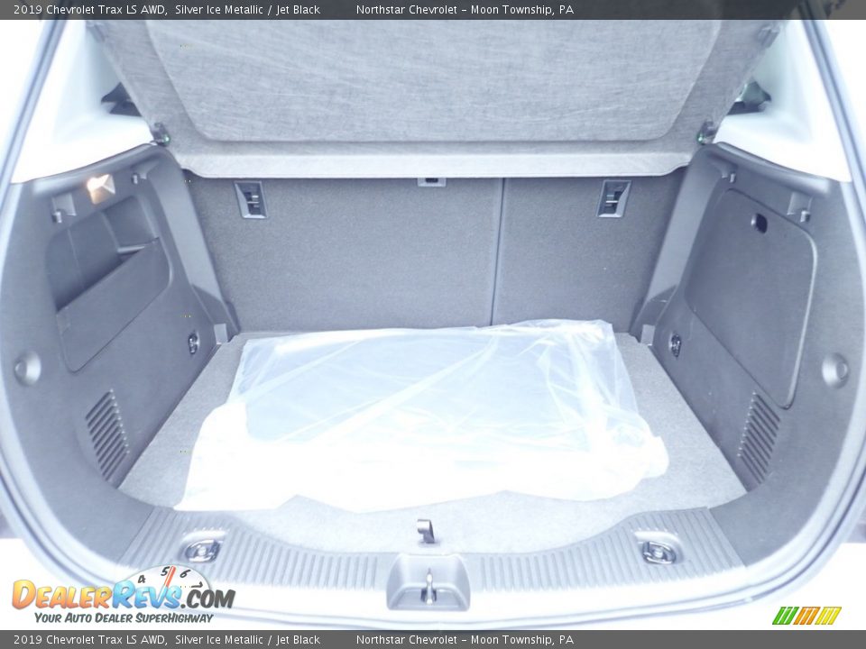 2019 Chevrolet Trax LS AWD Silver Ice Metallic / Jet Black Photo #5