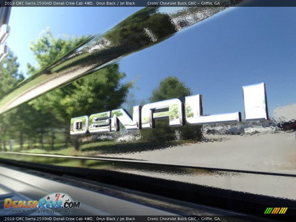 2019 GMC Sierra 2500HD Denali Crew Cab 4WD Onyx Black / Jet Black Photo #10