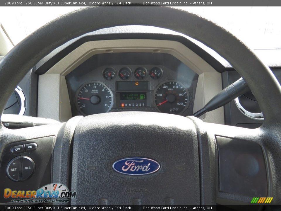 2009 Ford F250 Super Duty XLT SuperCab 4x4 Oxford White / FX4 Black Photo #8