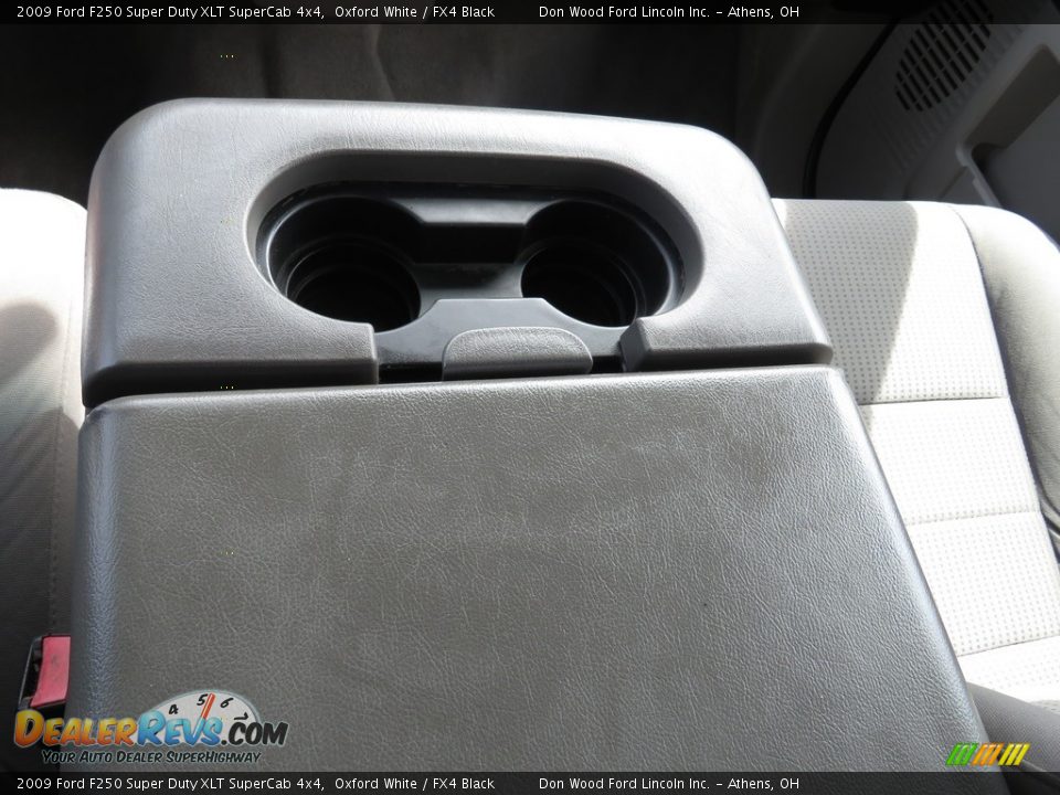 2009 Ford F250 Super Duty XLT SuperCab 4x4 Oxford White / FX4 Black Photo #11