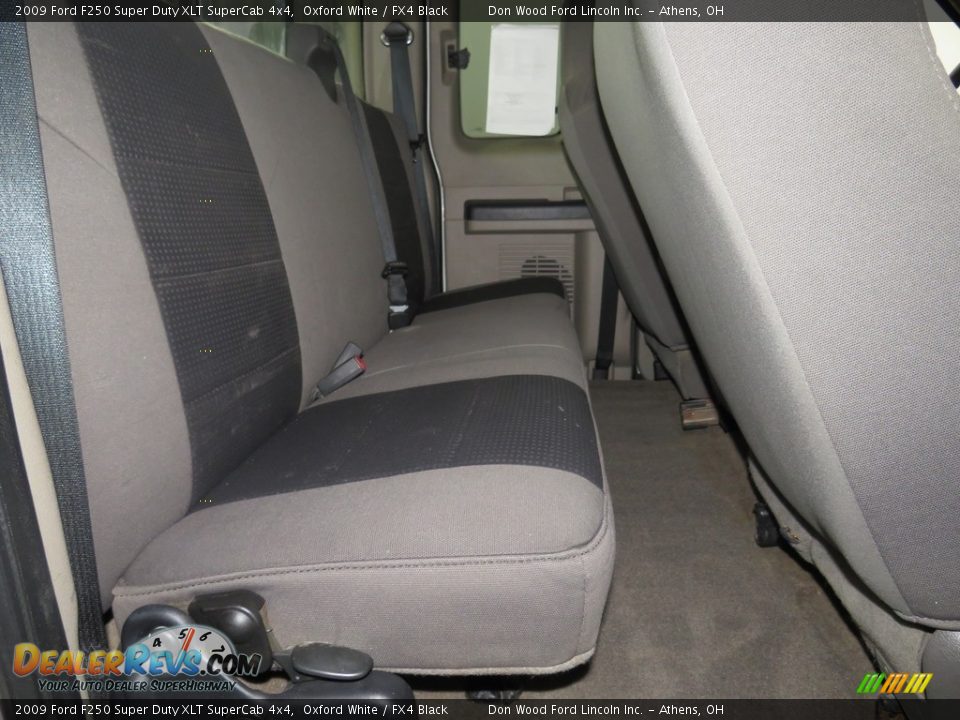 2009 Ford F250 Super Duty XLT SuperCab 4x4 Oxford White / FX4 Black Photo #21