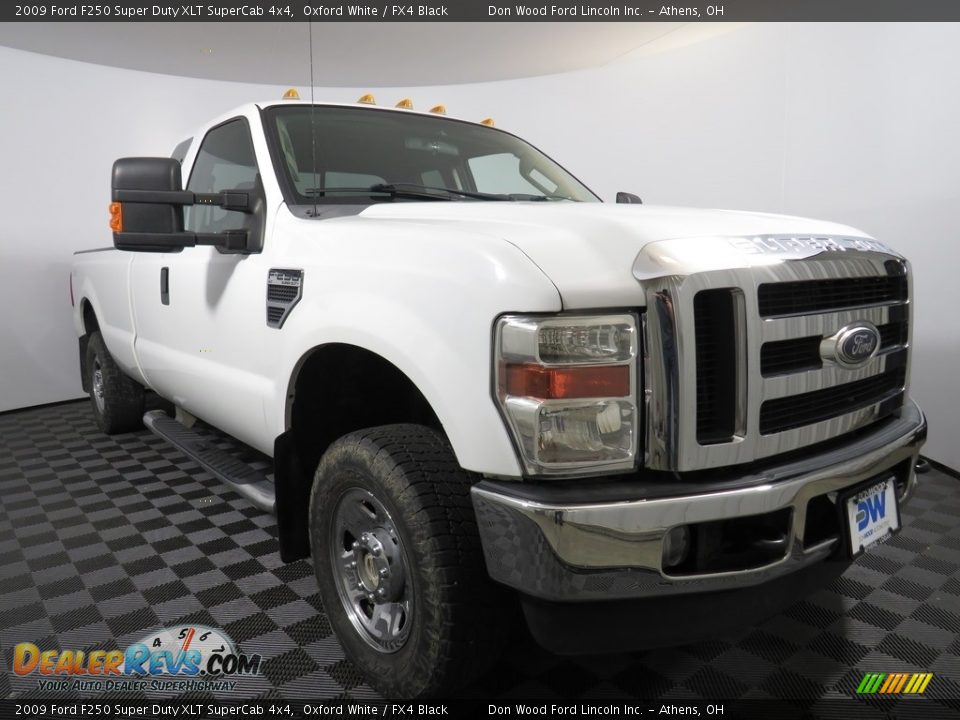 2009 Ford F250 Super Duty XLT SuperCab 4x4 Oxford White / FX4 Black Photo #23