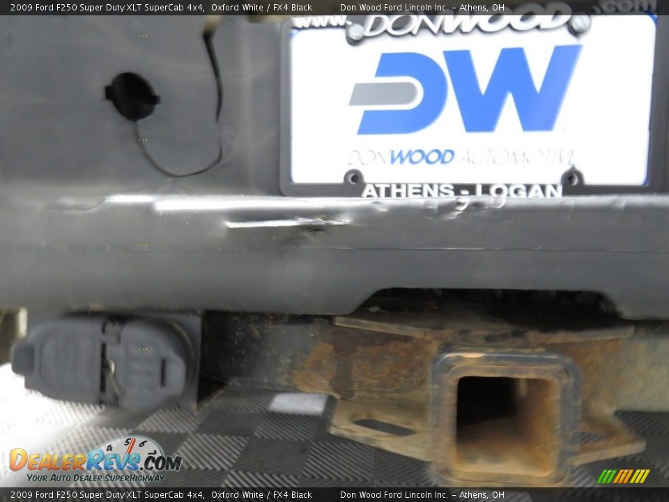 2009 Ford F250 Super Duty XLT SuperCab 4x4 Oxford White / FX4 Black Photo #28