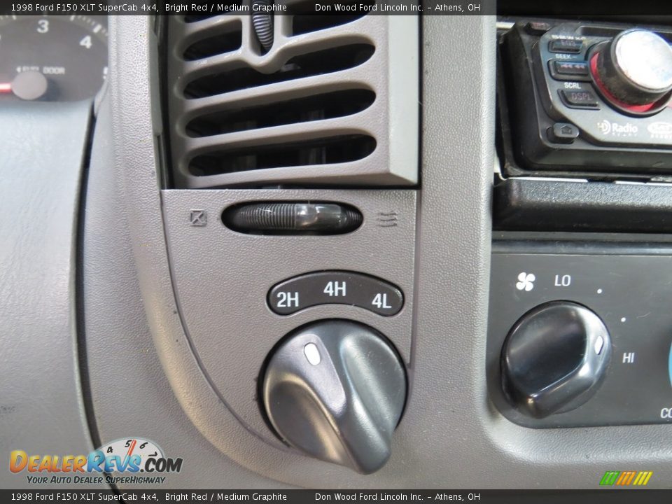 1998 Ford F150 XLT SuperCab 4x4 Bright Red / Medium Graphite Photo #5