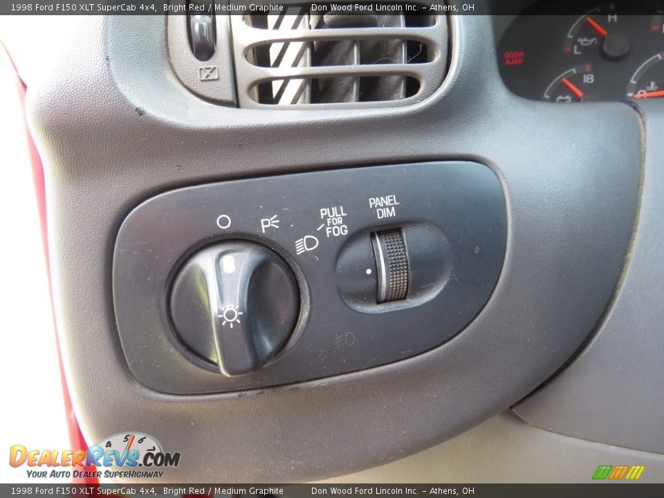 1998 Ford F150 XLT SuperCab 4x4 Bright Red / Medium Graphite Photo #6