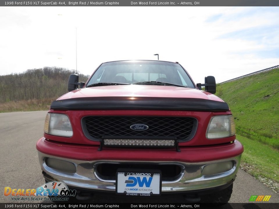 1998 Ford F150 XLT SuperCab 4x4 Bright Red / Medium Graphite Photo #8