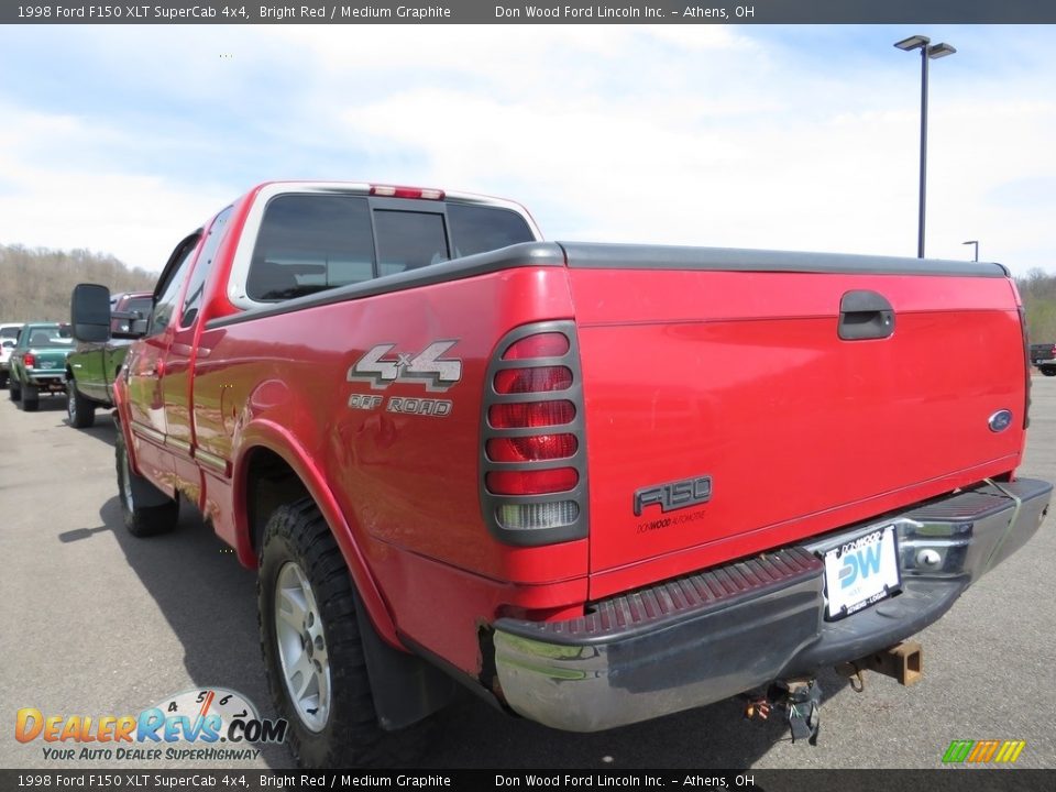 1998 Ford F150 XLT SuperCab 4x4 Bright Red / Medium Graphite Photo #17
