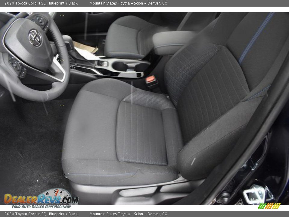 Front Seat of 2020 Toyota Corolla SE Photo #6