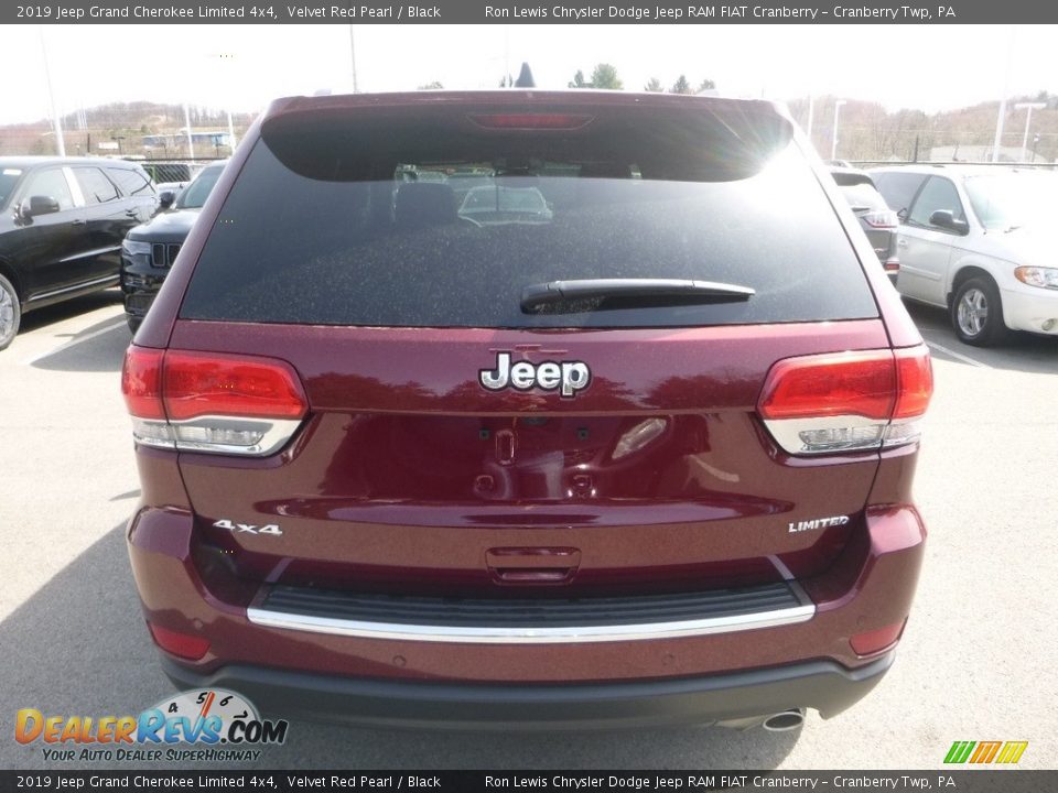 2019 Jeep Grand Cherokee Limited 4x4 Velvet Red Pearl / Black Photo #4