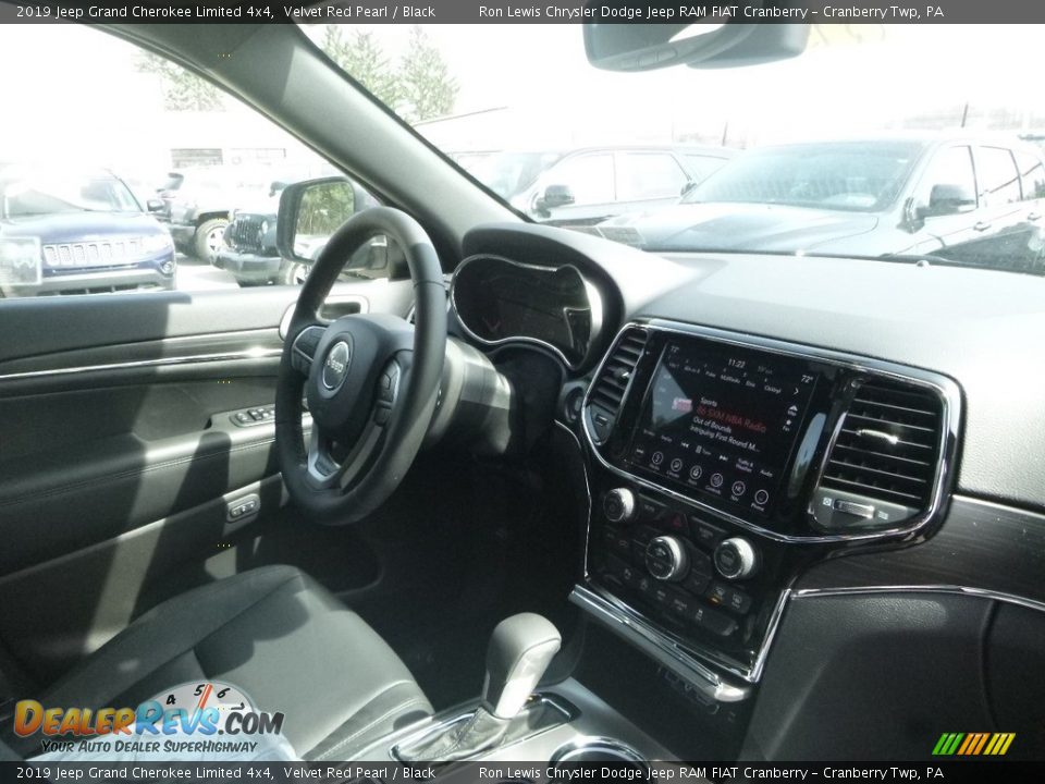 2019 Jeep Grand Cherokee Limited 4x4 Velvet Red Pearl / Black Photo #11
