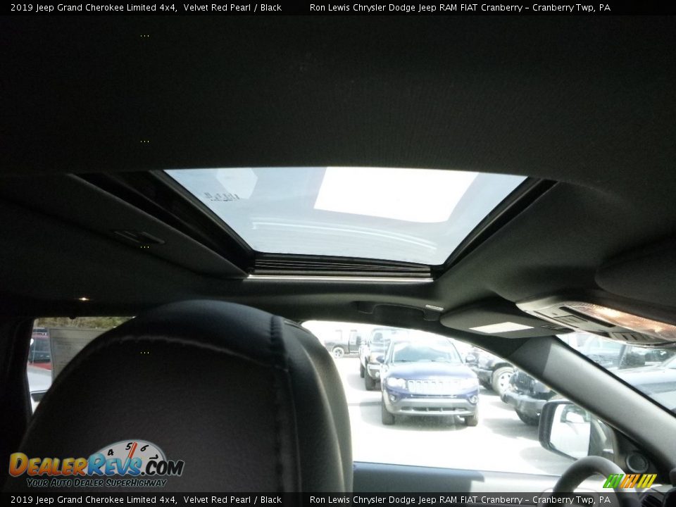 2019 Jeep Grand Cherokee Limited 4x4 Velvet Red Pearl / Black Photo #12