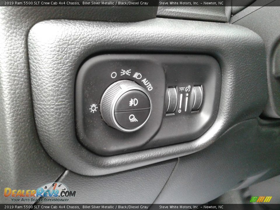 Controls of 2019 Ram 5500 SLT Crew Cab 4x4 Chassis Photo #10