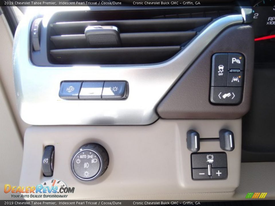 2019 Chevrolet Tahoe Premier Iridescent Pearl Tricoat / Cocoa/Dune Photo #16