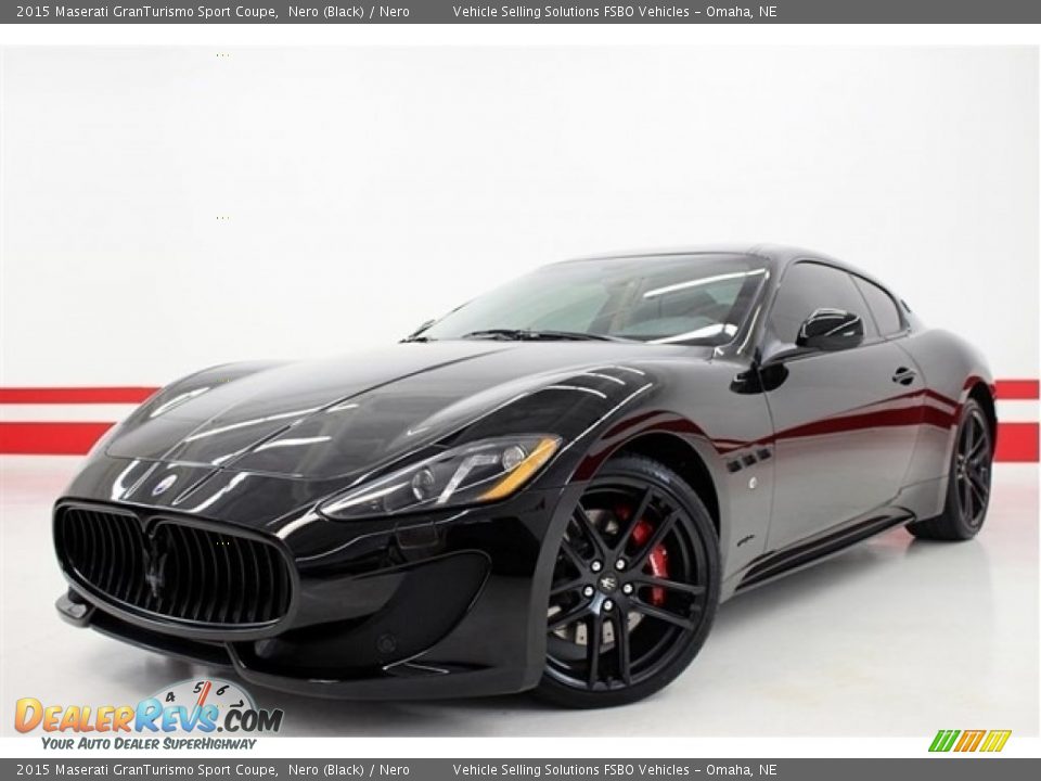 Front 3/4 View of 2015 Maserati GranTurismo Sport Coupe Photo #14