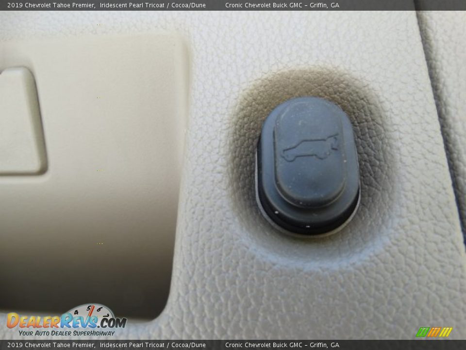2019 Chevrolet Tahoe Premier Iridescent Pearl Tricoat / Cocoa/Dune Photo #30