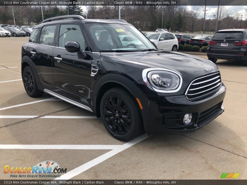 Front 3/4 View of 2019 Mini Countryman Cooper All4 Photo #1