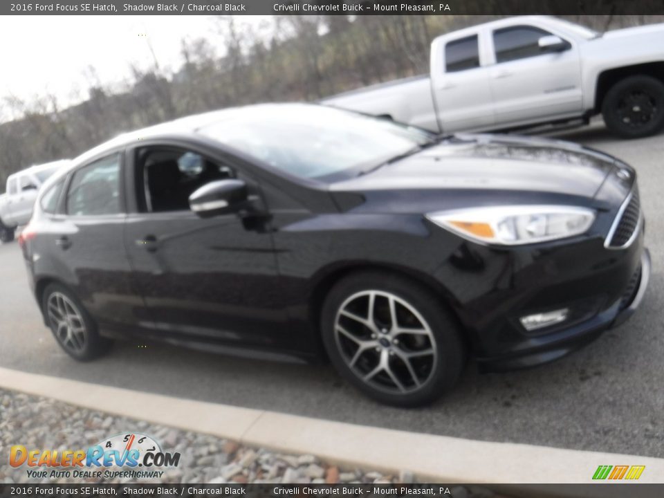 2016 Ford Focus SE Hatch Shadow Black / Charcoal Black Photo #6