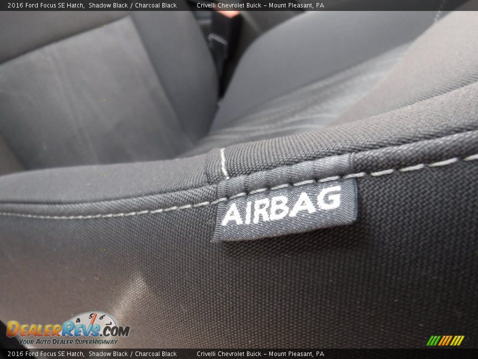 2016 Ford Focus SE Hatch Shadow Black / Charcoal Black Photo #13