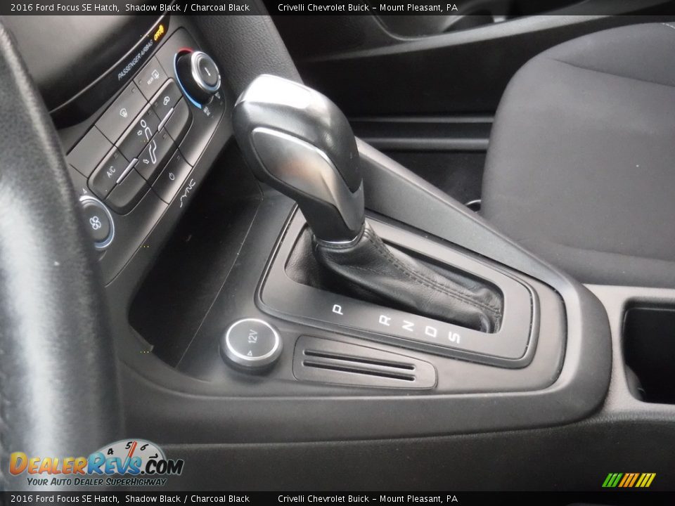 2016 Ford Focus SE Hatch Shadow Black / Charcoal Black Photo #19