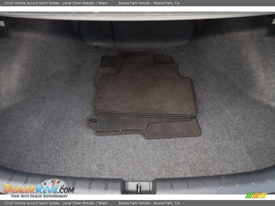 2016 Honda Accord Sport Sedan Lunar Silver Metallic / Black Photo #17