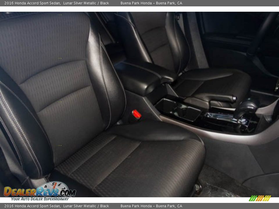 2016 Honda Accord Sport Sedan Lunar Silver Metallic / Black Photo #21