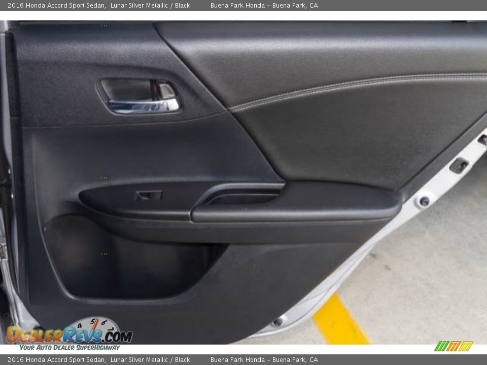 2016 Honda Accord Sport Sedan Lunar Silver Metallic / Black Photo #28