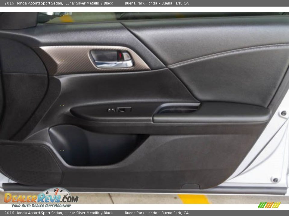 2016 Honda Accord Sport Sedan Lunar Silver Metallic / Black Photo #29
