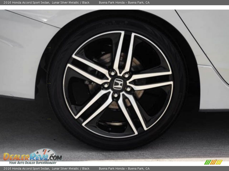 2016 Honda Accord Sport Sedan Lunar Silver Metallic / Black Photo #33