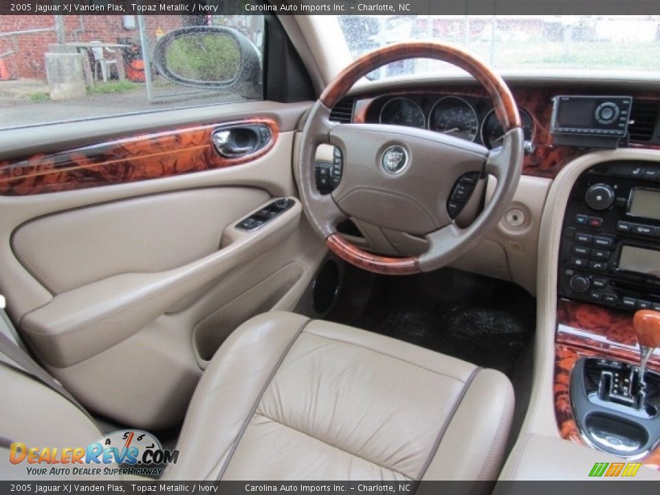 2005 Jaguar XJ Vanden Plas Topaz Metallic / Ivory Photo #12