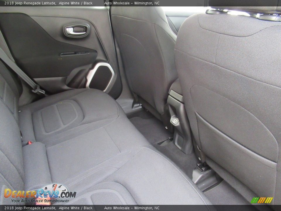 2018 Jeep Renegade Latitude Alpine White / Black Photo #13