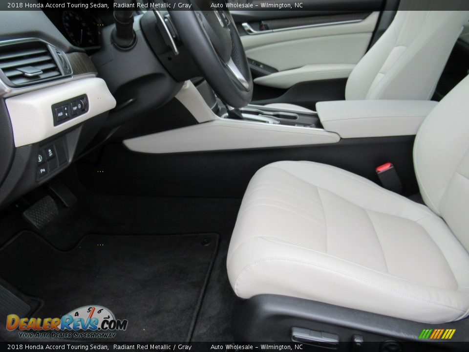 2018 Honda Accord Touring Sedan Radiant Red Metallic / Gray Photo #9
