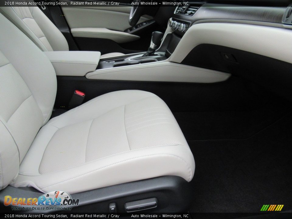 2018 Honda Accord Touring Sedan Radiant Red Metallic / Gray Photo #11