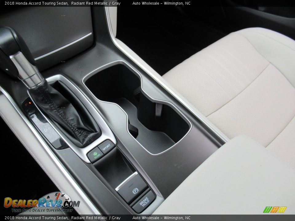 2018 Honda Accord Touring Sedan Radiant Red Metallic / Gray Photo #19