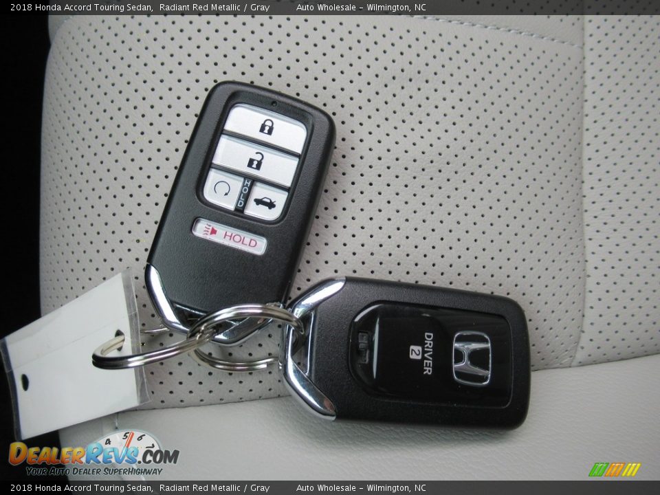 2018 Honda Accord Touring Sedan Radiant Red Metallic / Gray Photo #20
