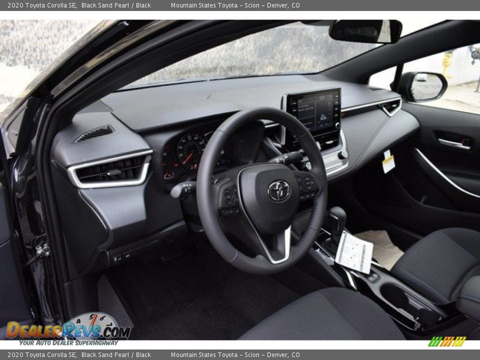 Dashboard of 2020 Toyota Corolla SE Photo #5