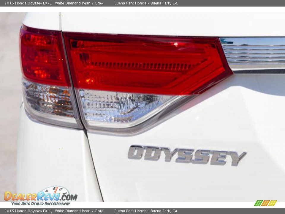 2016 Honda Odyssey EX-L White Diamond Pearl / Gray Photo #9